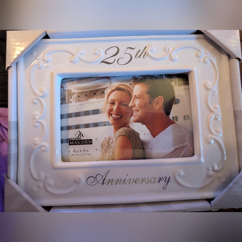 25th ANNIVERSARY CERAMIC 4X6 PICTURE FRAME.  New still in package.